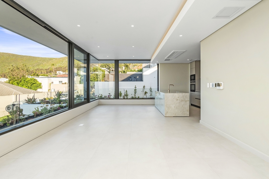 3 Bedroom Property for Sale in Fresnaye Western Cape